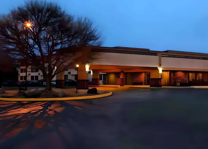 Luxury hotel only: Quality Inn West Lafayette - University Area